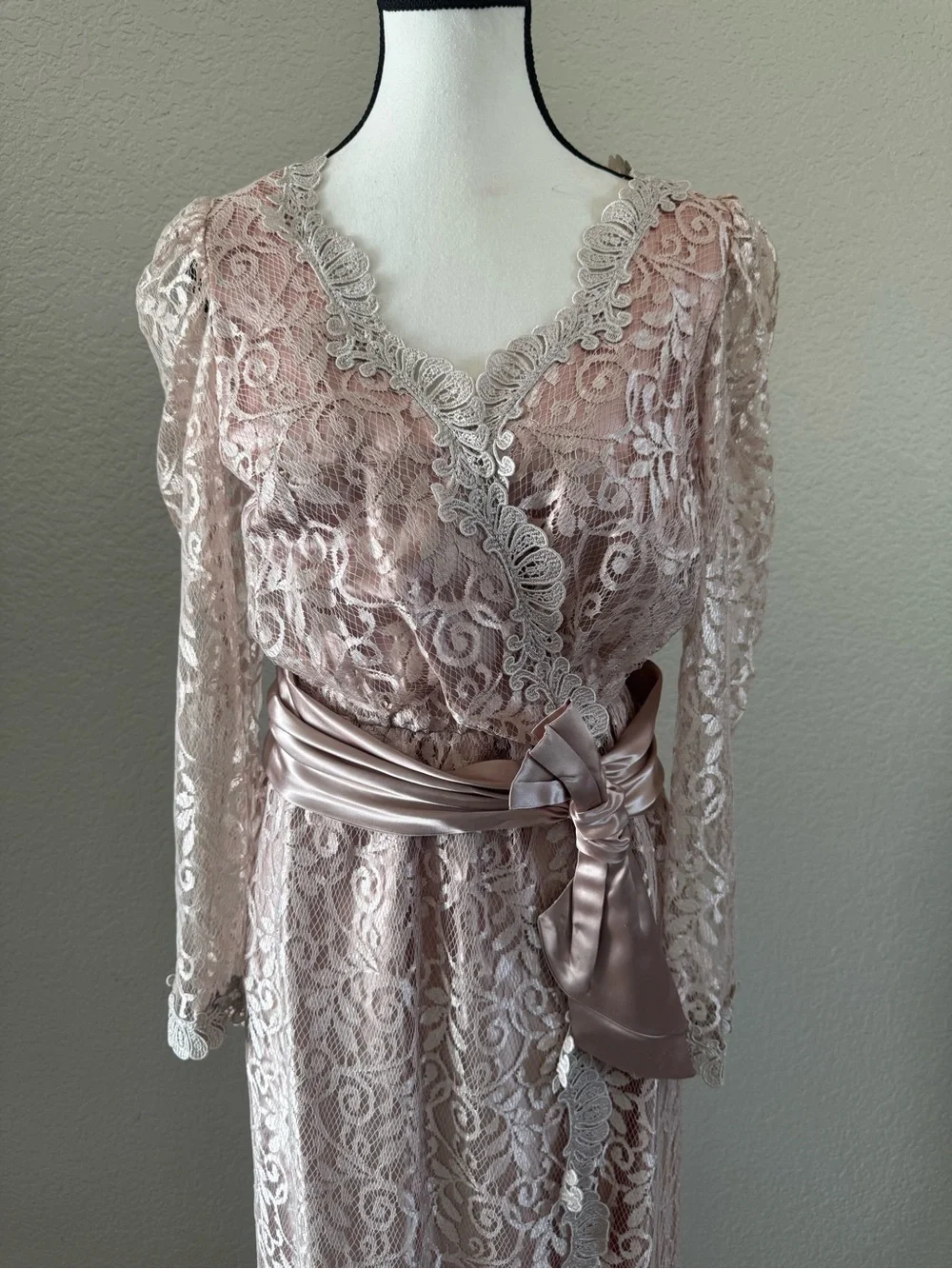 Vintage Alicia 1970’s Lace Maxi Dress Blush Pink Romantic Vintage Sz 5